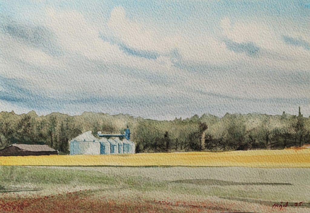 Silos på långt håll. 